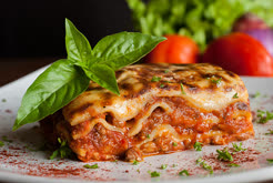 دستور پخت لازانیا - غذای ایتالیایی با گوشت چرخ‌کرده